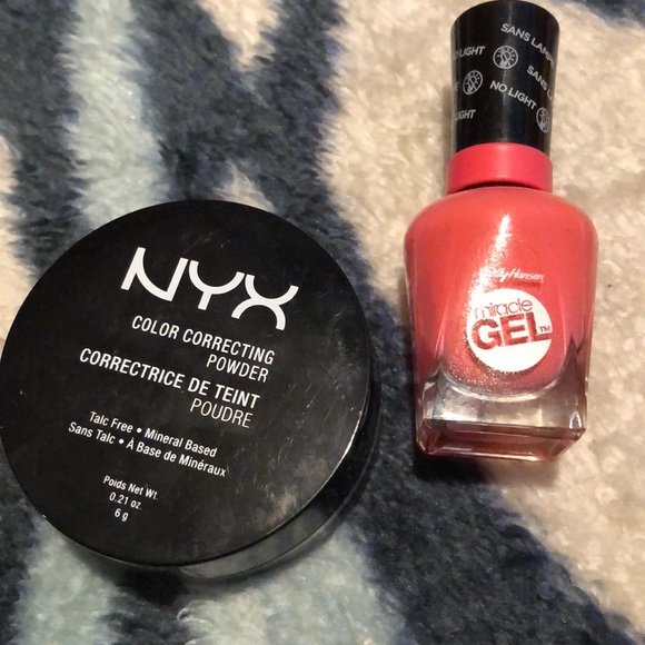 Makeup bundle - Picture 4 of 4